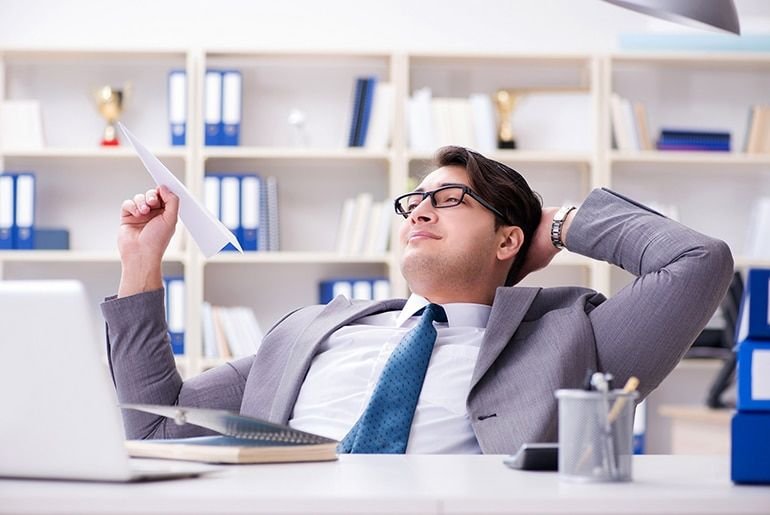 Have a Slacker Coworker? How Not to Get Blamed for Their Laziness