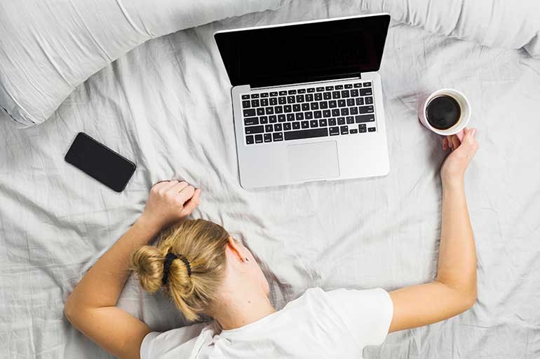 Weekly Round-Up #258: Don’t Work In Bed, Be Productive At Home & Stop Being Hard On Yourself
